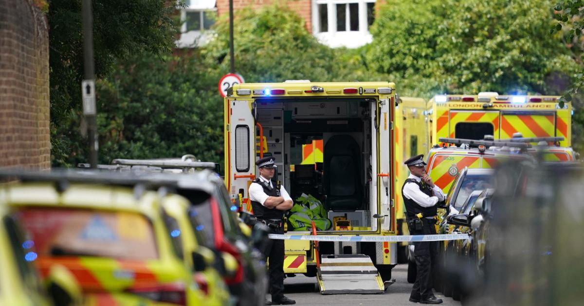 Wimbledon school car crash: Public urged to stay away | East London Advertiser - Vimarsana News
