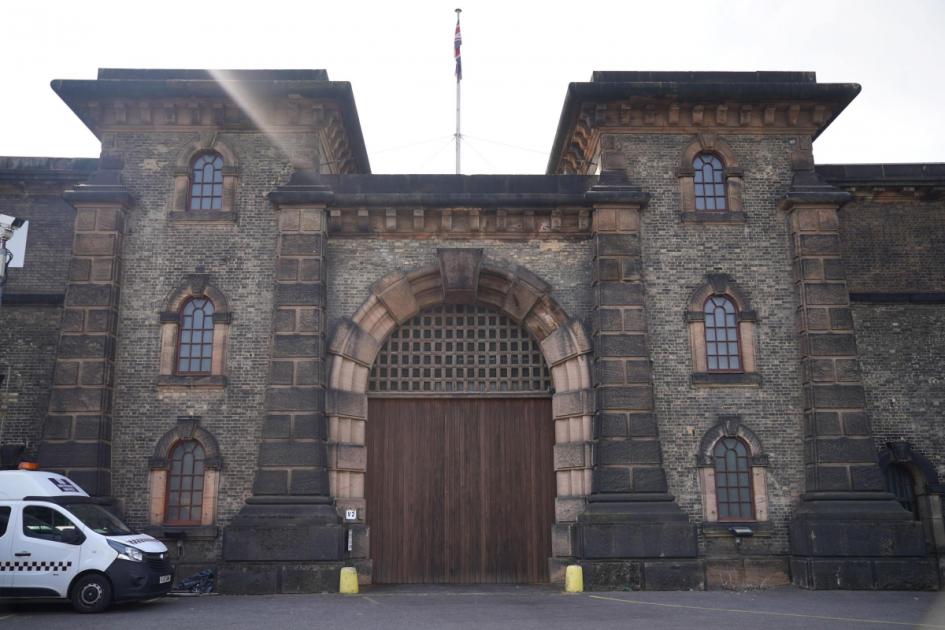 Wandsworth prison needs âurgent improvementâ, watchdog warns