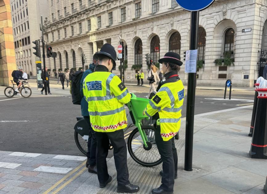 City of London Police crackdown on red light dodging cyclists