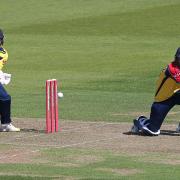 Dan Lawrence in batting action for Essex against Hampshire Hawks